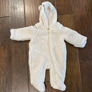Baby Gap 0-3 month outside Onesie
